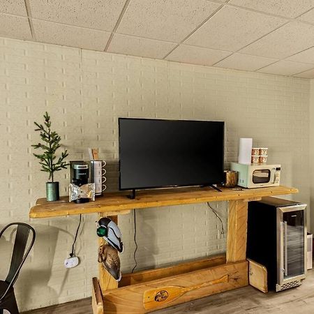 Stonegate Lodge King Bed Wifi 50 Roku Tv Salt Water Pool Room #104 Eureka Springs Exteriör bild